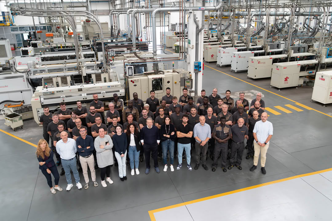 Eredi Baitelli team on the production floor in Erbusco, Italy
